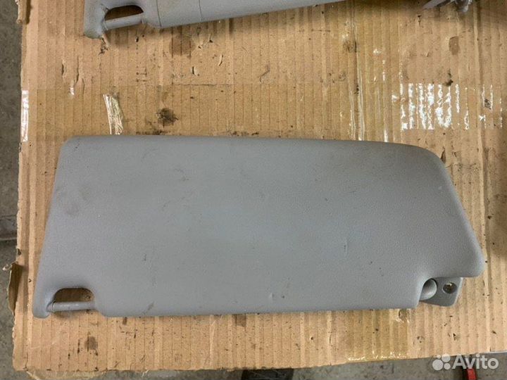 Козырек солнцезащитный правый Opel Astra H хетчбэк