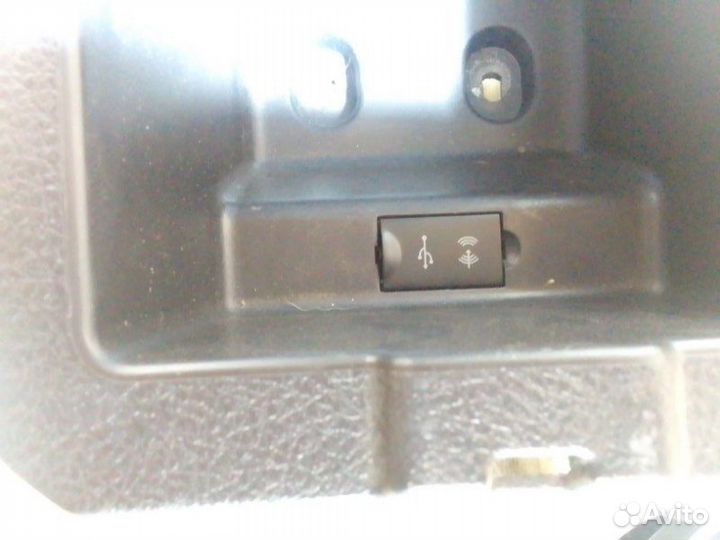 Подлокотник Great Wall Hover H3 4G63S4M 2014