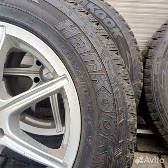 Hankook Nordik IS RW08 235/65 R17 82