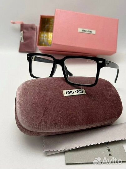 Солнцезащитные очки miu
