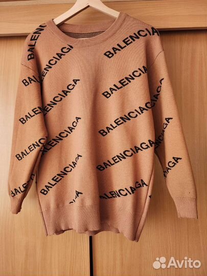 Свитер женский