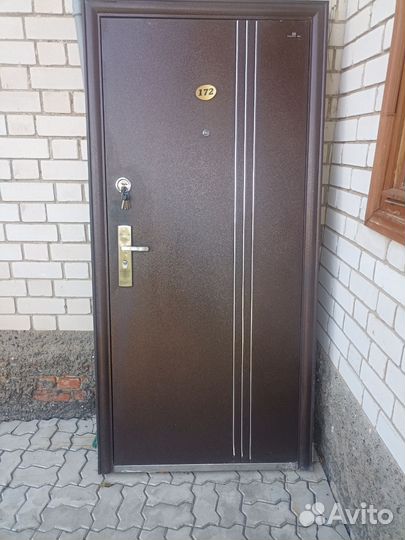 Дверь входная металлическая