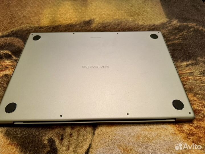 Macbook Pro 16 M2 Max 2023 32GB/1TB Как новый