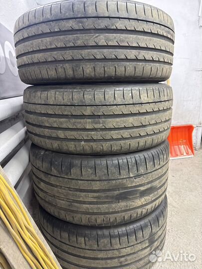 Yokohama Advan Sport V105 245/35 R21 и 285/30 R21 96Y