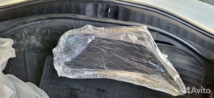 Стекло фары Тойота RAV 4