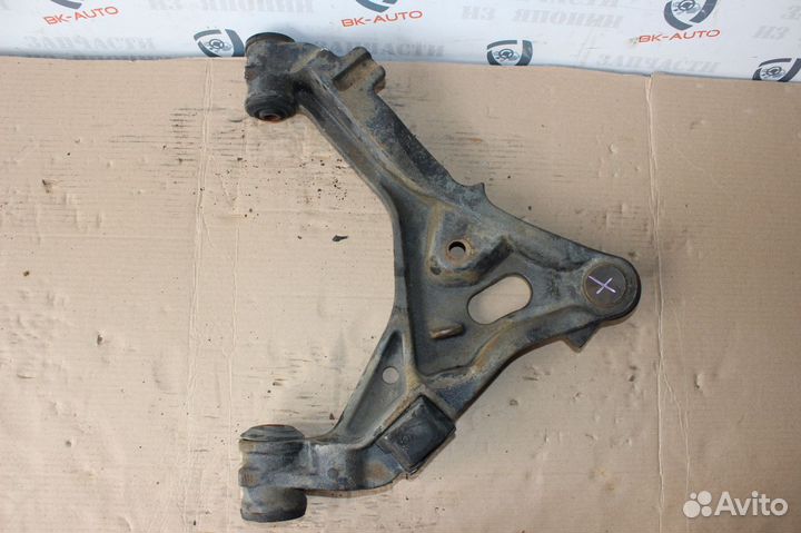 Передний нижний правый рычаг Lincoln Navigator 1