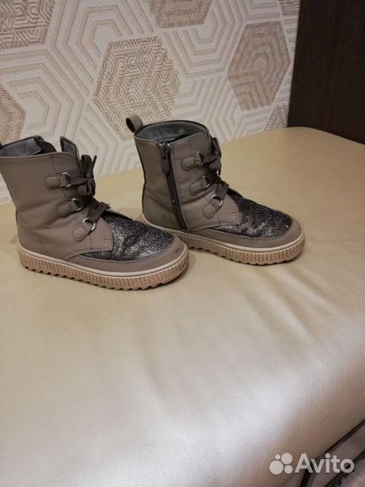 Ботинки демисезонные для девочки р. 27