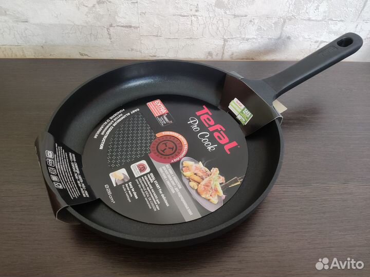 Сковорода литая Tefal 28 см (для всех типов плит)