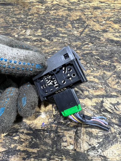 Кнопка корректора фар Рено Лагуна 2