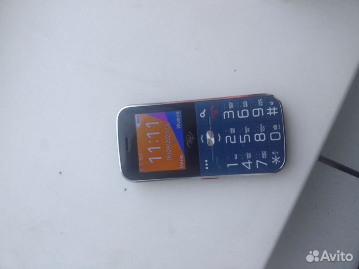 Мобильные телефоны бу itel2590