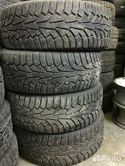 Nokian Tyres Hakkapeliitta 5 SUV 235/60 R17