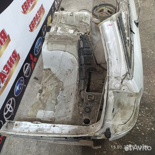 Крыло заднее правое Suzuki Cultus G16A 1999