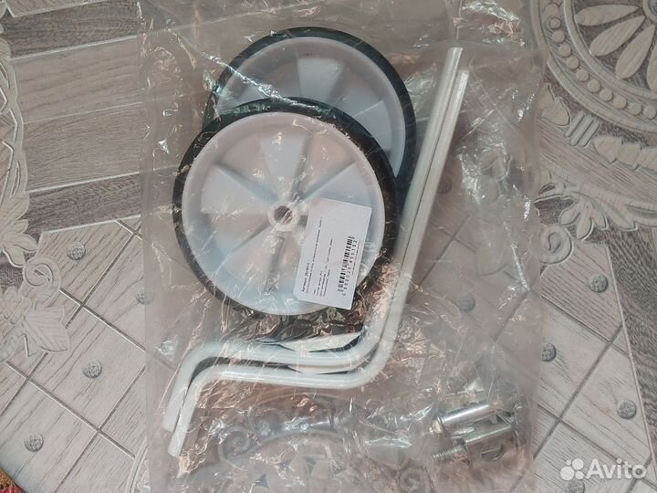 Дополнительные колеса для детского велосипеда