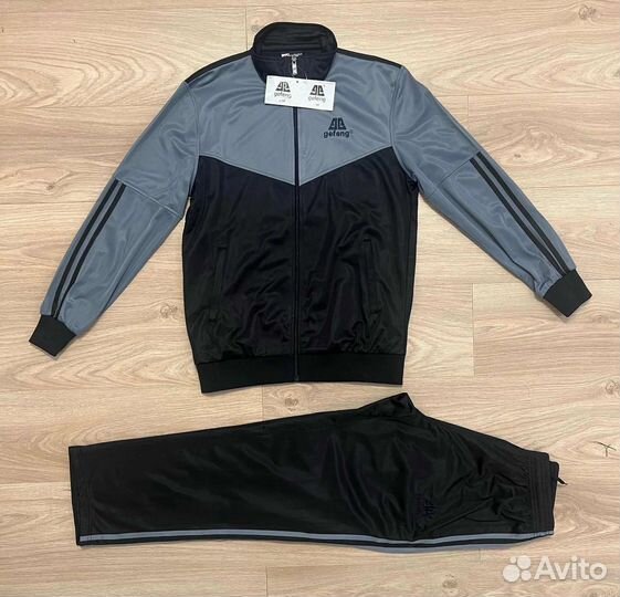 Спортивный костюм мужской новый