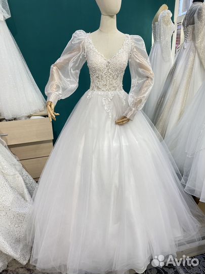 Свадебное платье