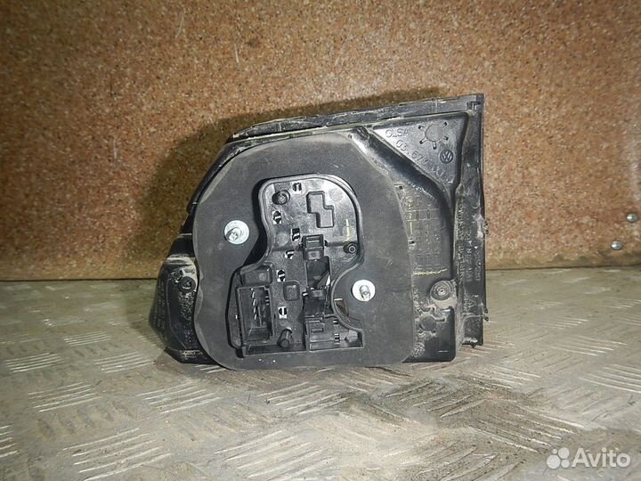 Фонарь задний внутренний левый, Volkswagen (Фолькс