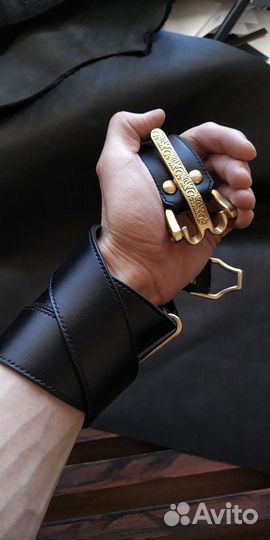 Мужской кожаный ремень