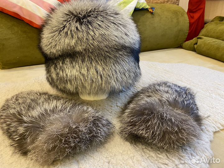 Шапка и рукавицы из меха лисы (чернобурка)