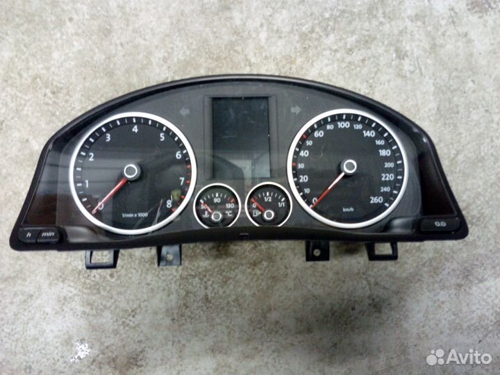 Щиток приборов Фольксваген Тигуан