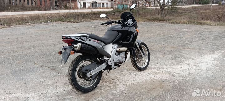 Мотоцикл Aprilia pegaso 650 cube