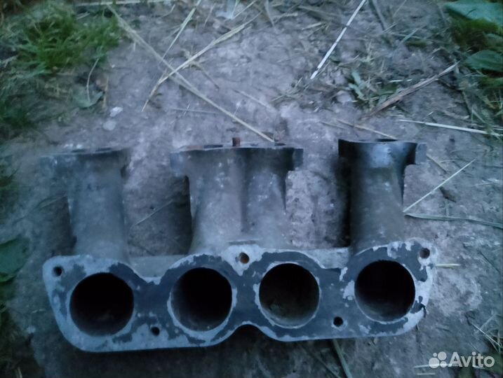 Коллектор впускной Volvo 460 I (1988—1997)