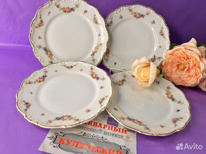 Тарелки с мелкими цветами 4шт Германия