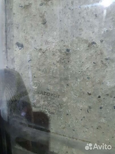 Toyota Corolla 120 стекло правое