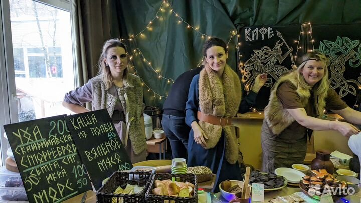 Рисунок мелом на черной доске леттеринг