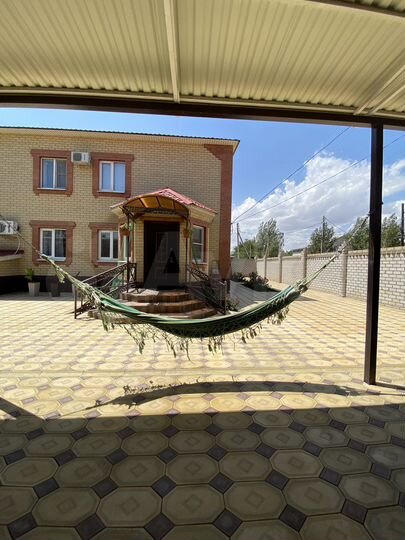 Коттедж 372 м² на участке 12 сот.