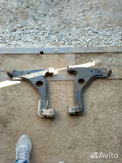 Рычаг передний Opel Astra h