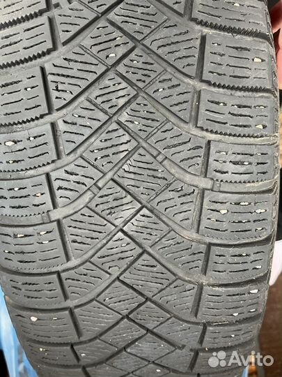 Pirelli Ice Zero 215/65 R17