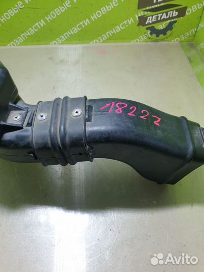 Воздухозаборник Mitsubishi Outlander Хl