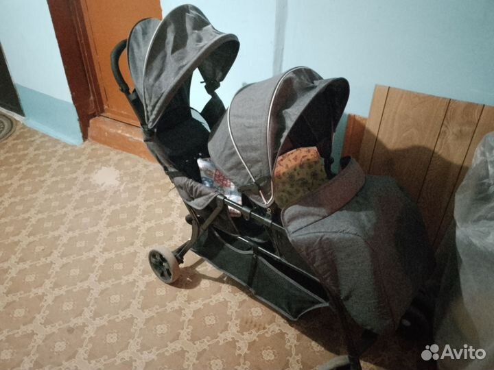 Прогулочная коляска бу для двойни