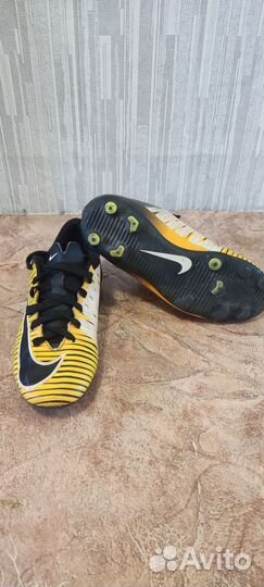 Футбольные бутсы Nike mercurial