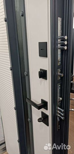 Стальная дверь с терморазрывом
