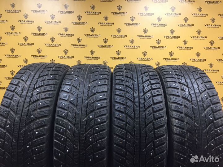 Kumho I'Zen RV Stud KC16 215/60 R17 100T
