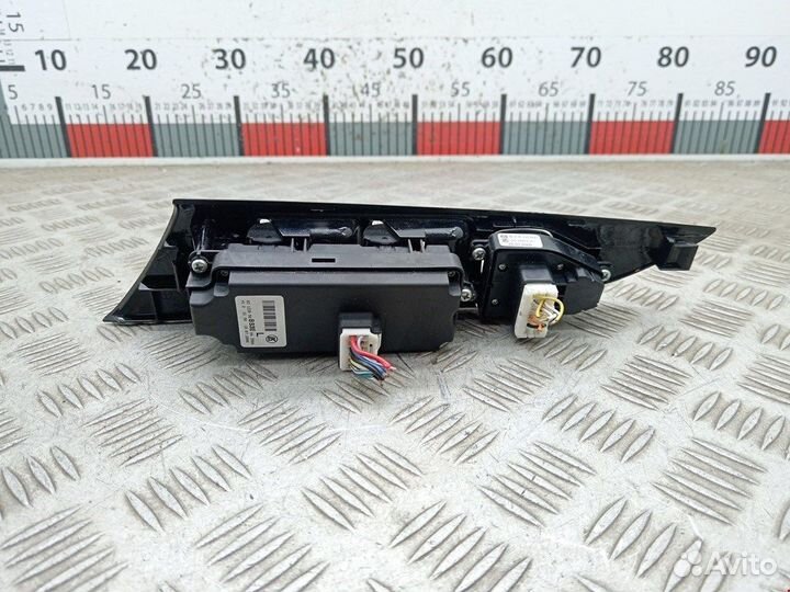 Блок управления стеклоподъемниками для Mazda 3 BK
