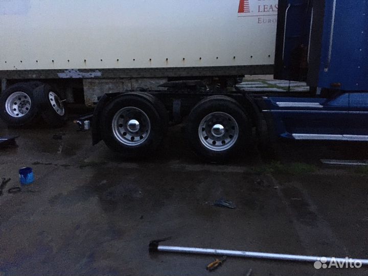 Freightliner Columbia, 2004