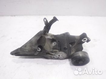 Кронштейн генератора