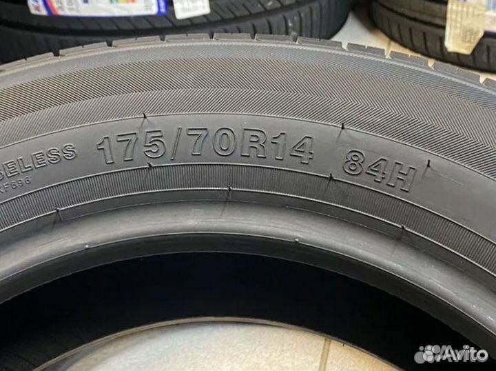 Kinforest KF550-UHP 175/70 R14 84H