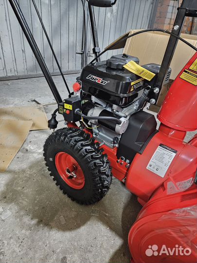 Снегоуборщик с электростартером