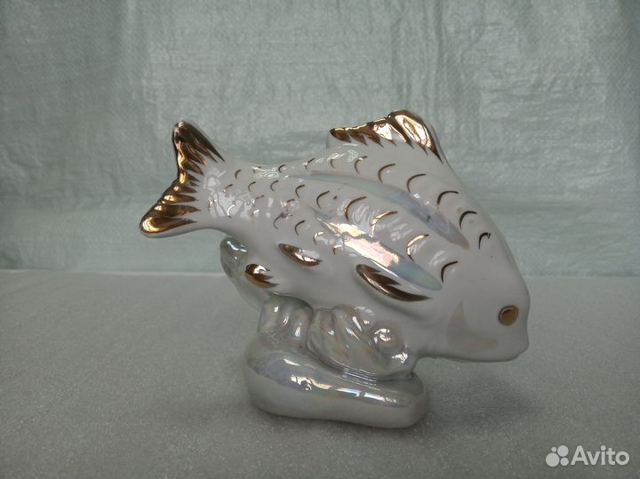 Фарфоровая статуэтка рыба карп Завод Дулево 1967г