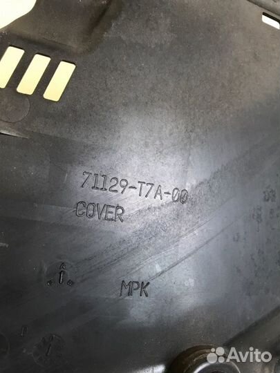 Передняя панель Honda Vezel RU1 L15B 2014