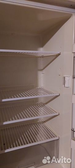 Рабочий холодильник Bosch