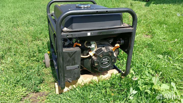 Бензиновый генератор
