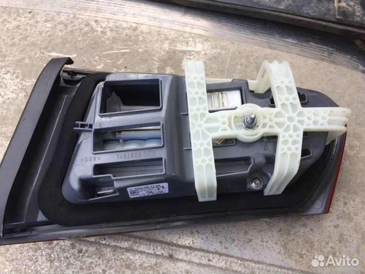 Фонарь внутренний левый Mercedes-Benz Glc-Class