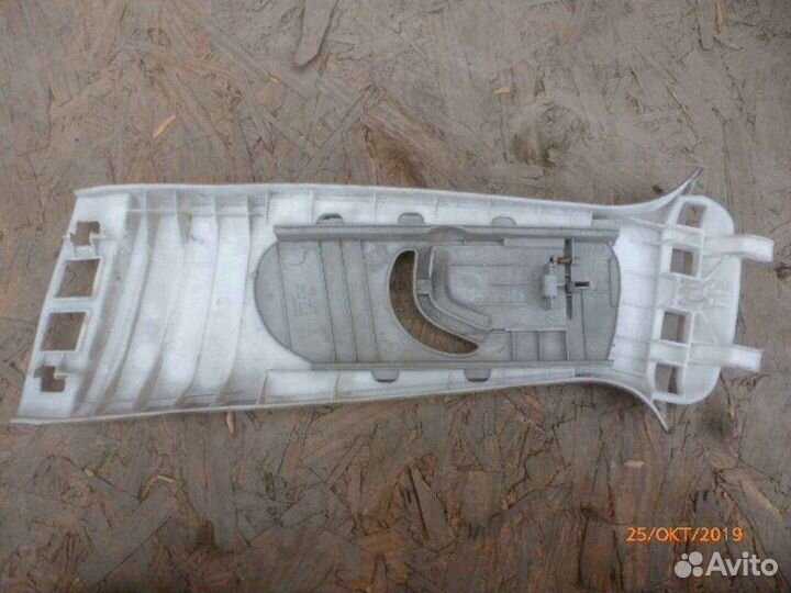 Обшивка стойки правая Renault Megane 2 1.6 2008