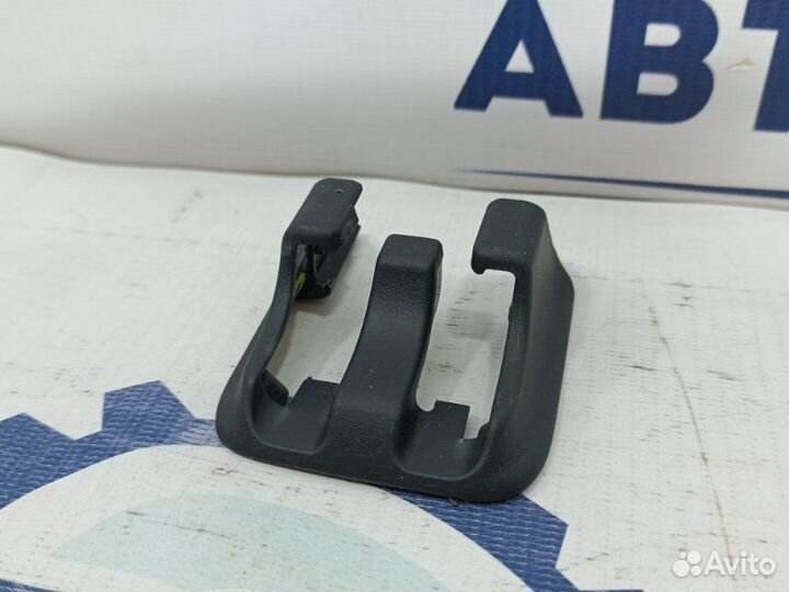 Накладка салазок сиденья Lexus Es 7 2018