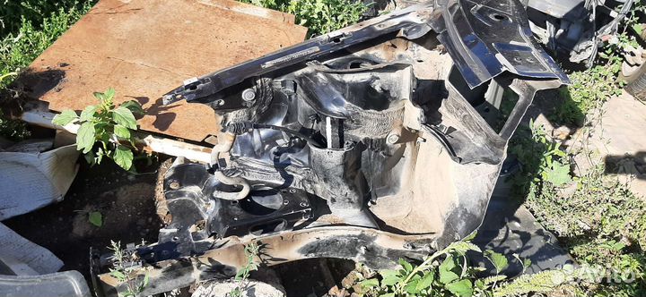 Передний правый лонжерон volkswagen polo