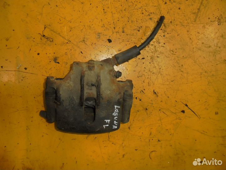 Суппорт передний левый для Renault Laguna I